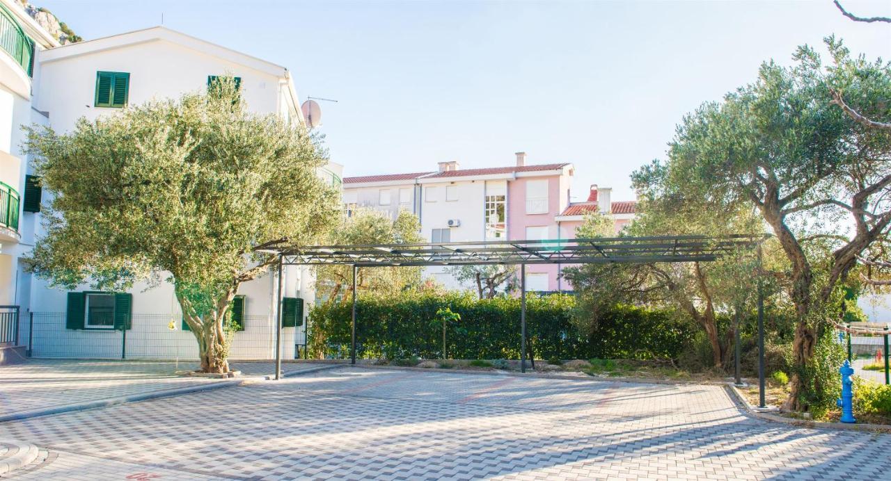 Apartments Denis Клек Экстерьер фото